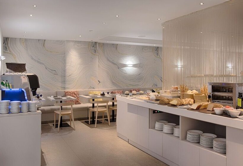 هتل NH Torino Centro