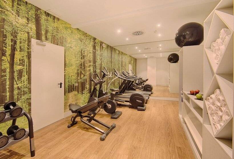 هتل NH Torino Centro