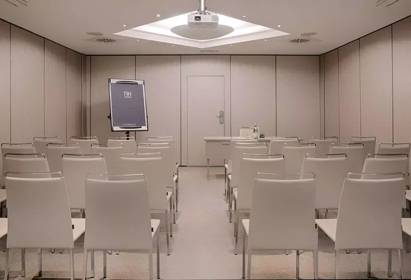 فندق NH Torino Centro