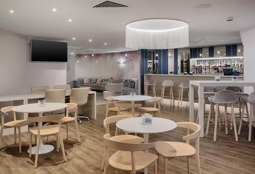 فندق NH Torino Centro