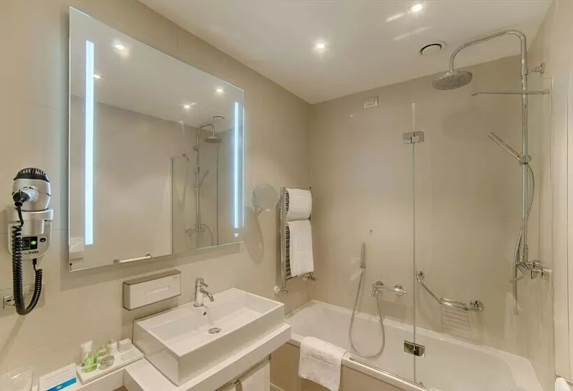 فندق NH Torino Centro