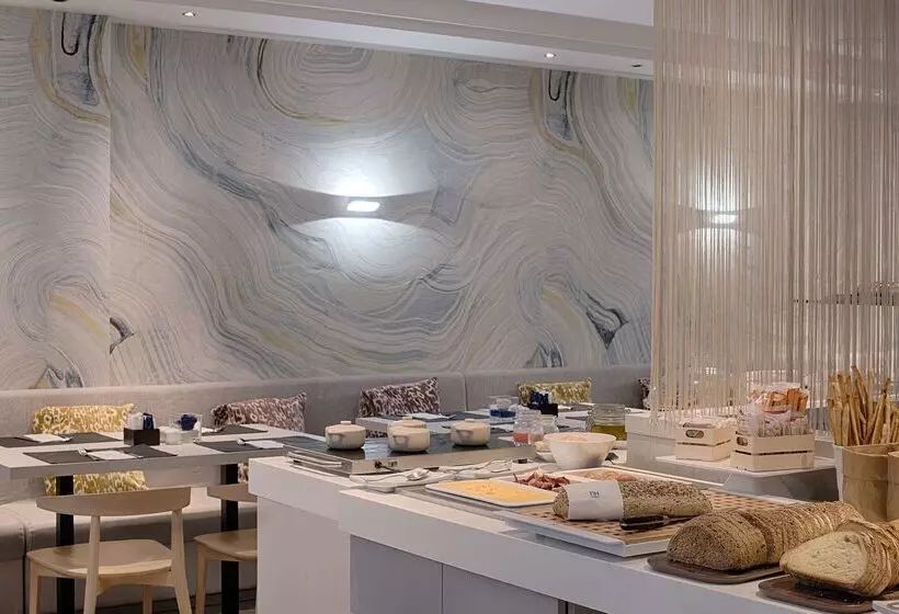 فندق NH Torino Centro