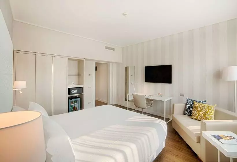 فندق NH Torino Centro