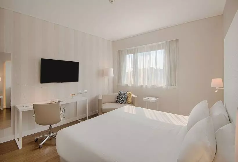 فندق NH Torino Centro