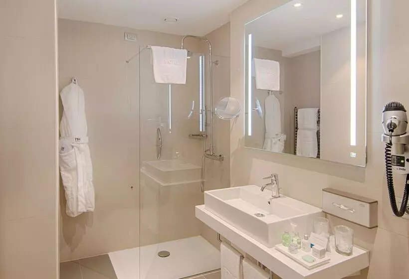 فندق NH Torino Centro