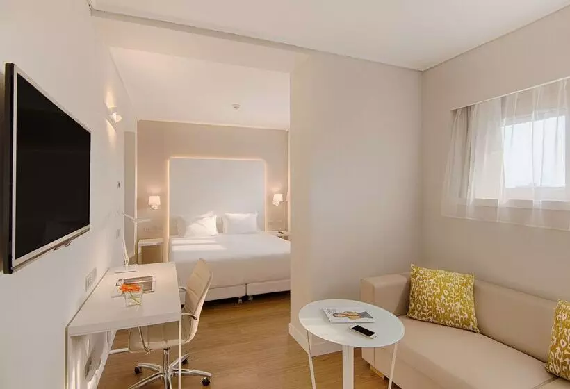 فندق NH Torino Centro