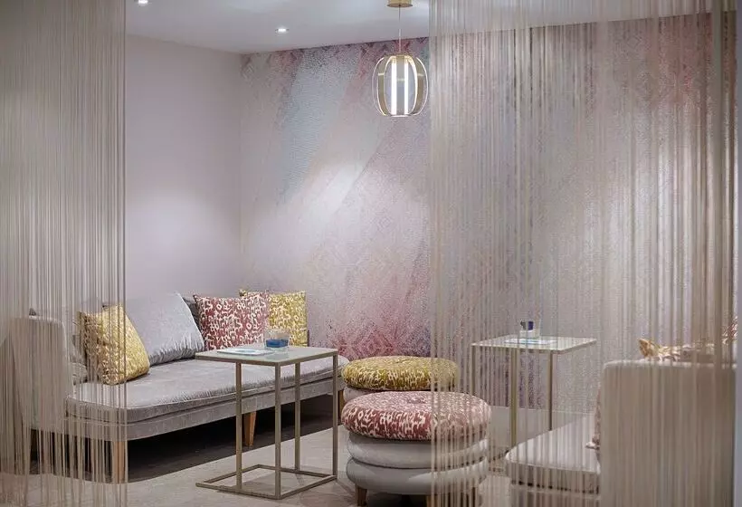 فندق NH Torino Centro