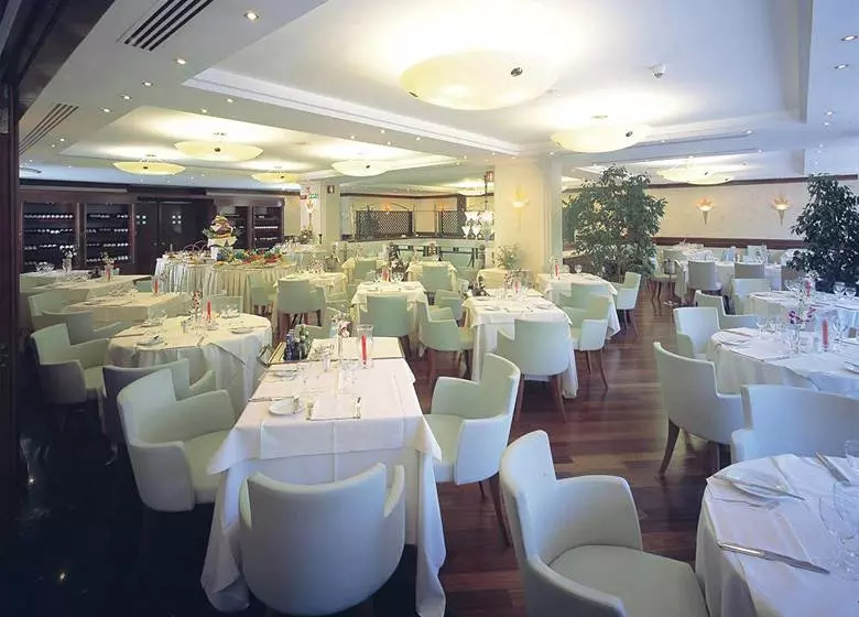 فندق NH Torino Centro