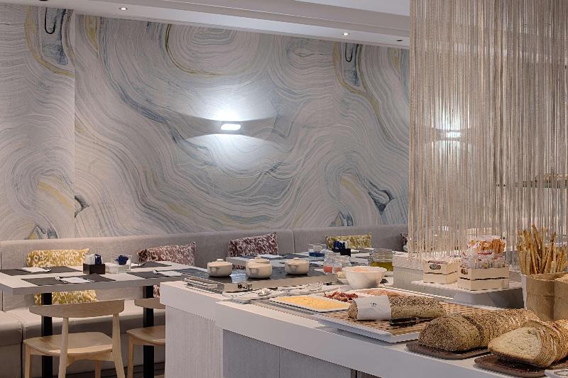 هتل NH Torino Centro