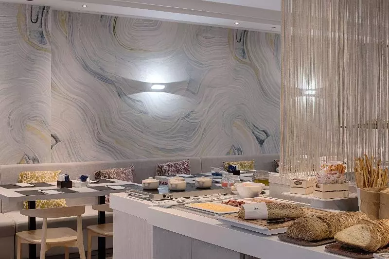 فندق NH Torino Centro