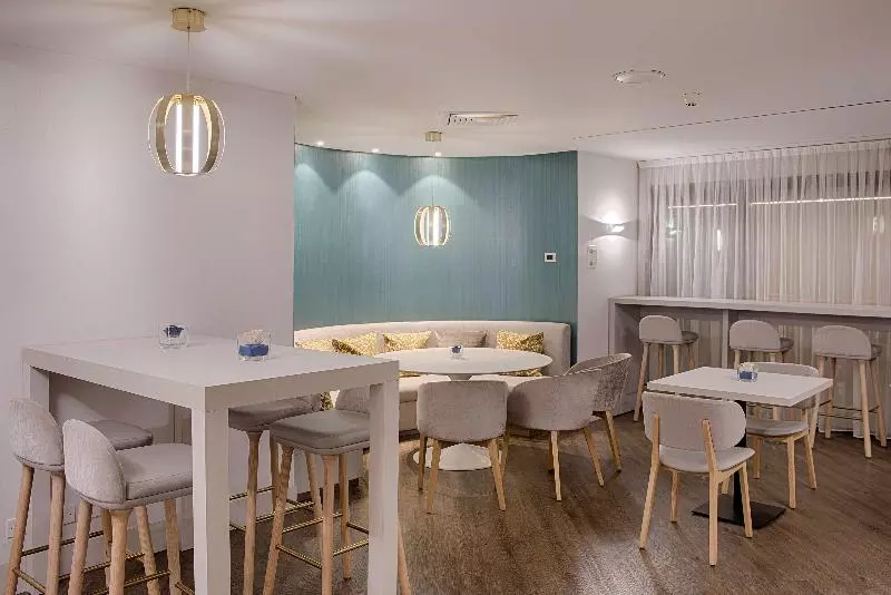 فندق NH Torino Centro