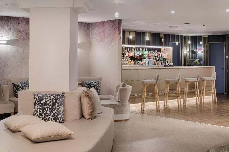 فندق NH Torino Centro