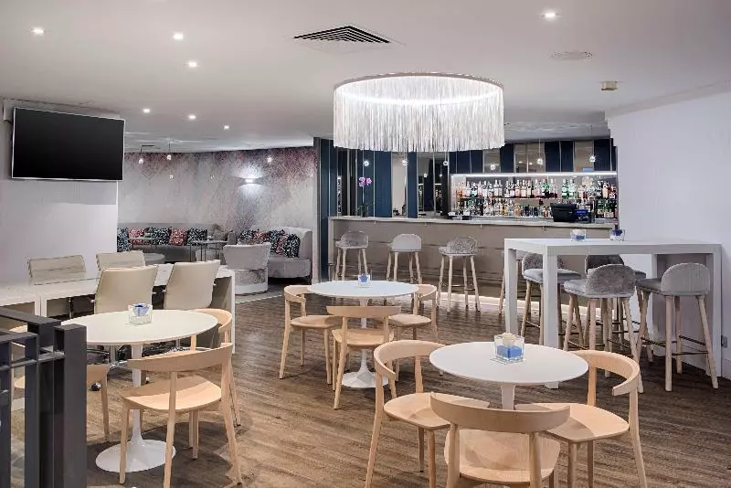 فندق NH Torino Centro