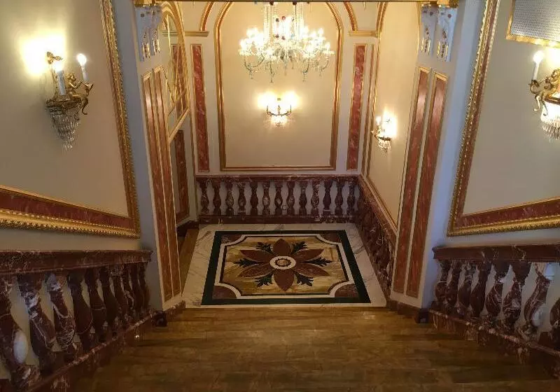 בית מלון כפרי Regina Palace