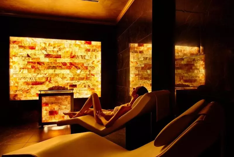 هتل Riviera & Maximilian's