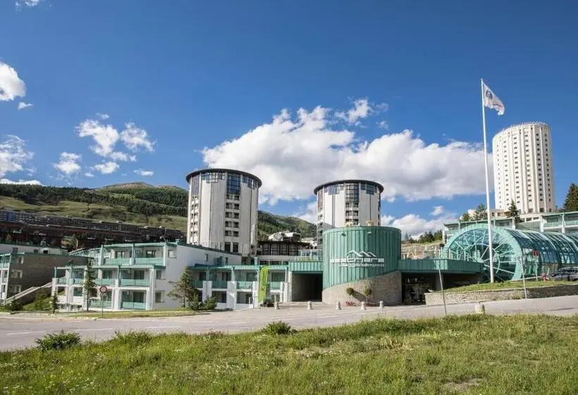هتل Th Sestriere   Villaggio Olimpico