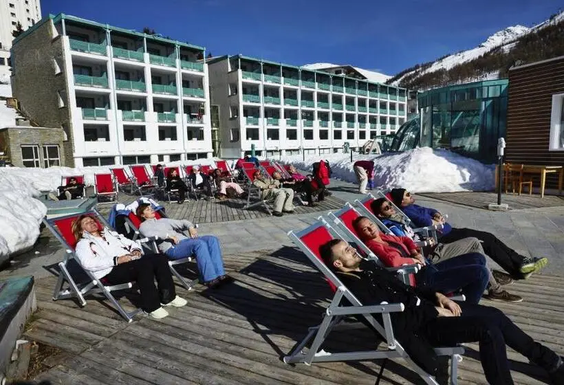 هتل Th Sestriere   Villaggio Olimpico