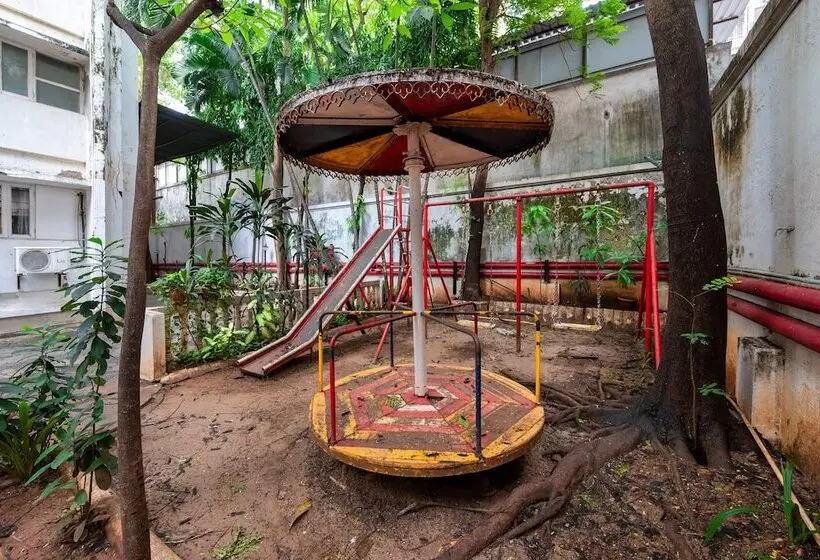 هتل Balwas International