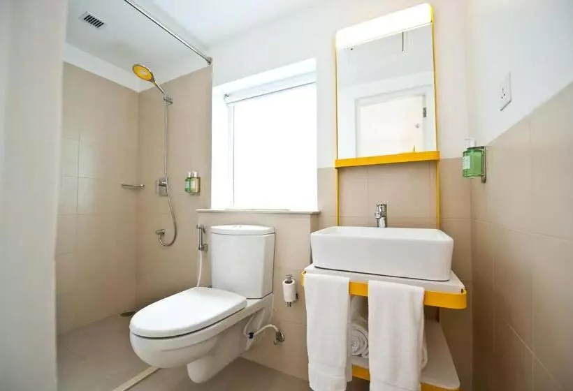 هتل Bloomrooms @ Janpath