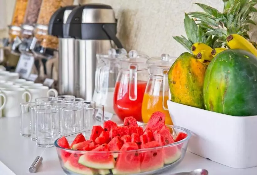 هتل Bloomrooms @ Janpath