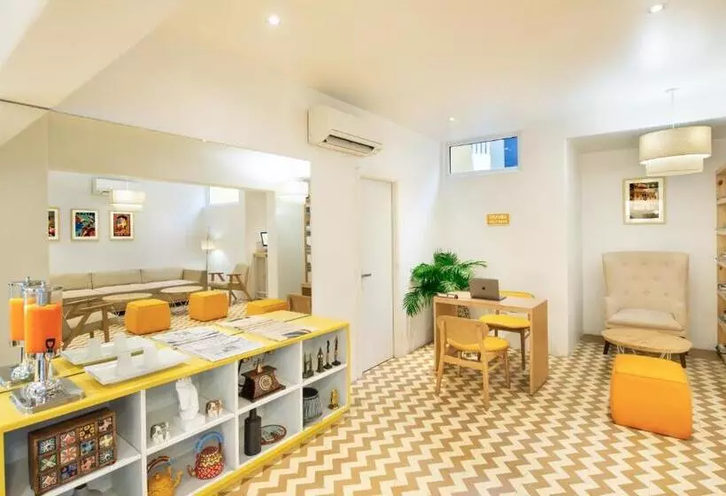 هتل Bloomrooms @ Janpath