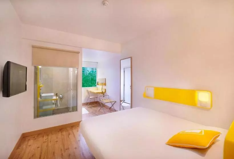 هتل Bloomrooms @ Janpath