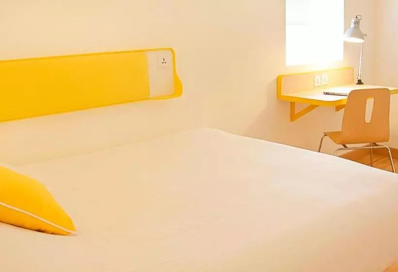 هتل Bloomrooms @ Janpath