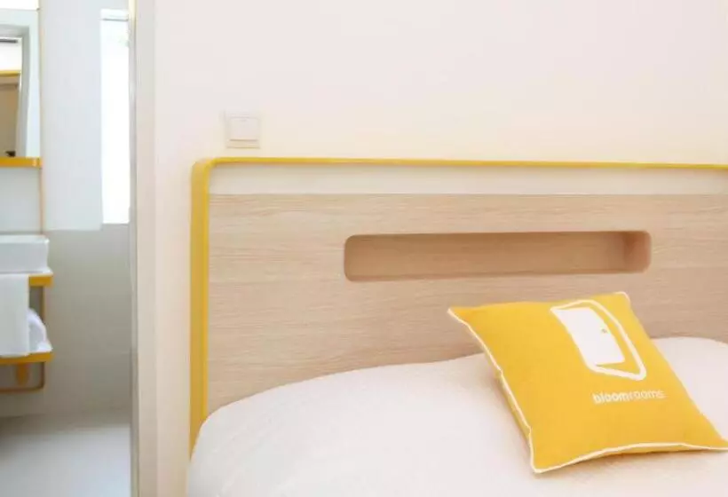 هتل Bloomrooms @ Janpath