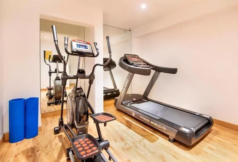 هتل Bloomrooms @ Janpath