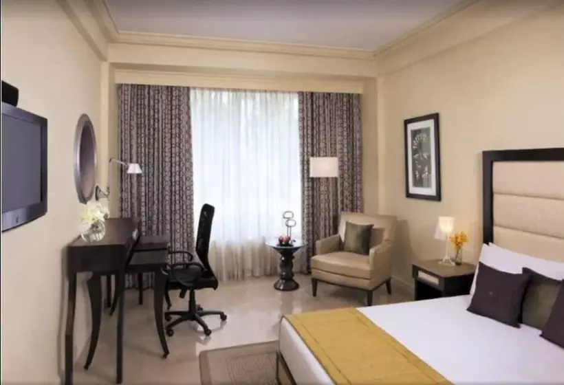 Hotel Blue Diamond Pune Ihcl Seleqtions