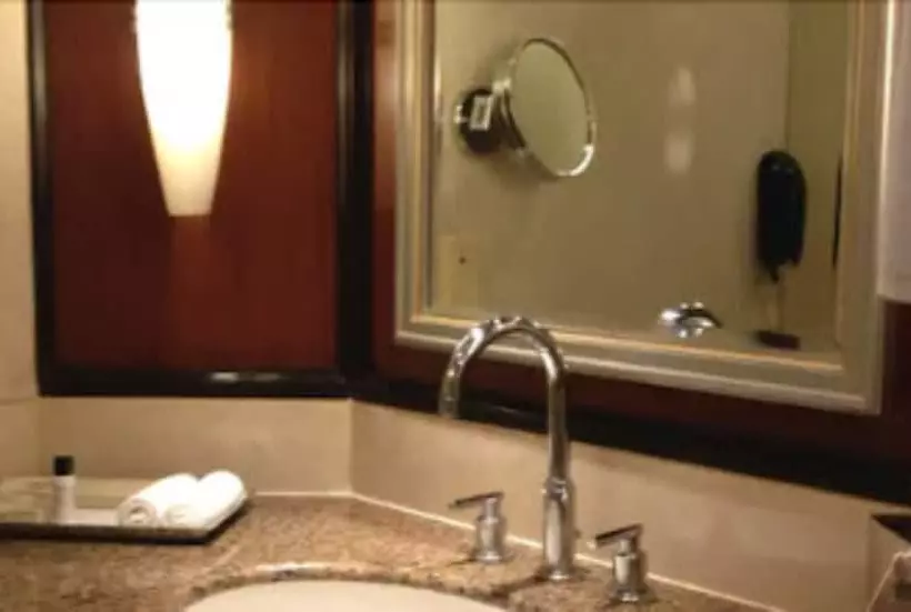 Hotel Blue Diamond Pune Ihcl Seleqtions