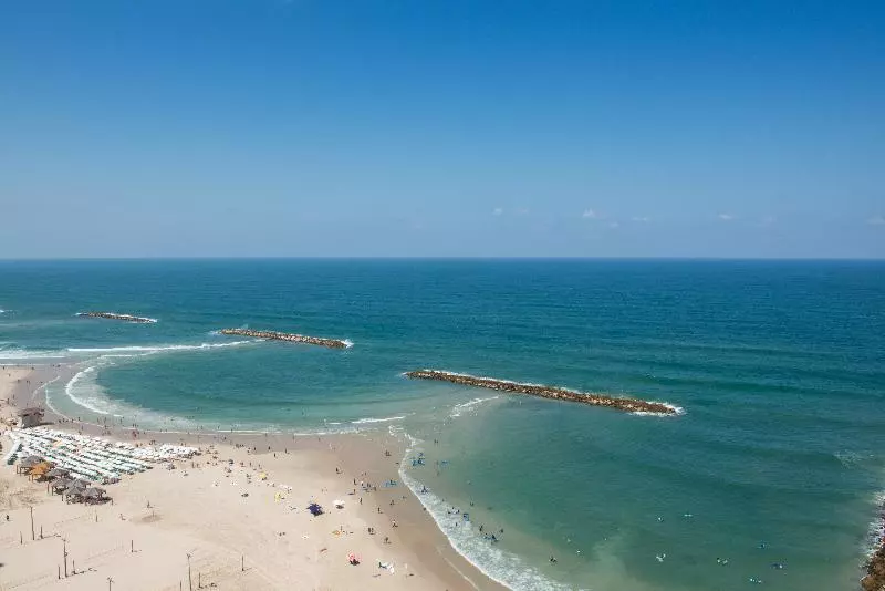 Отель Herods Tel Aviv By The Beach