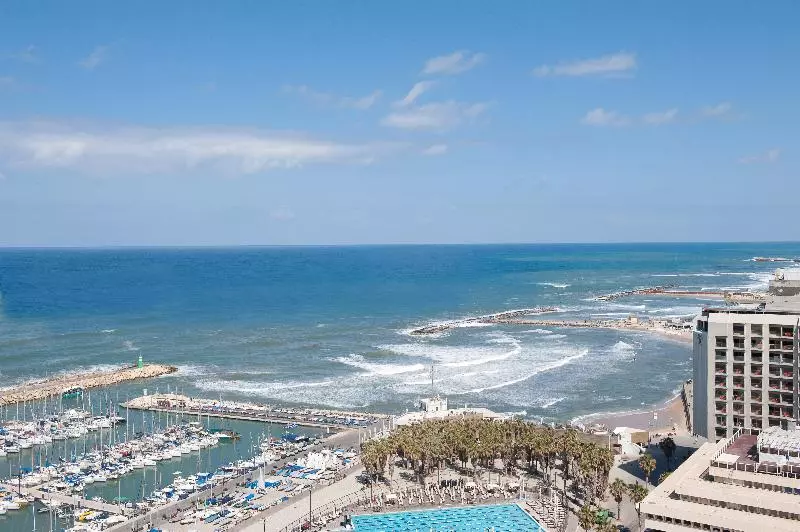 Отель Herods Tel Aviv By The Beach