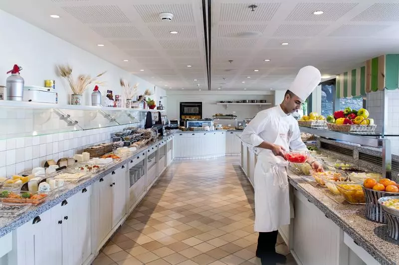 Отель Herods Tel Aviv By The Beach