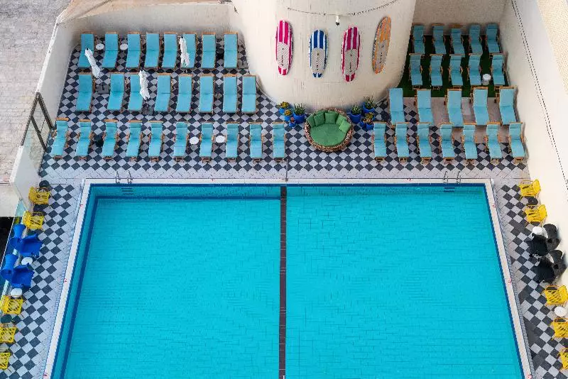 Отель Herods Tel Aviv By The Beach