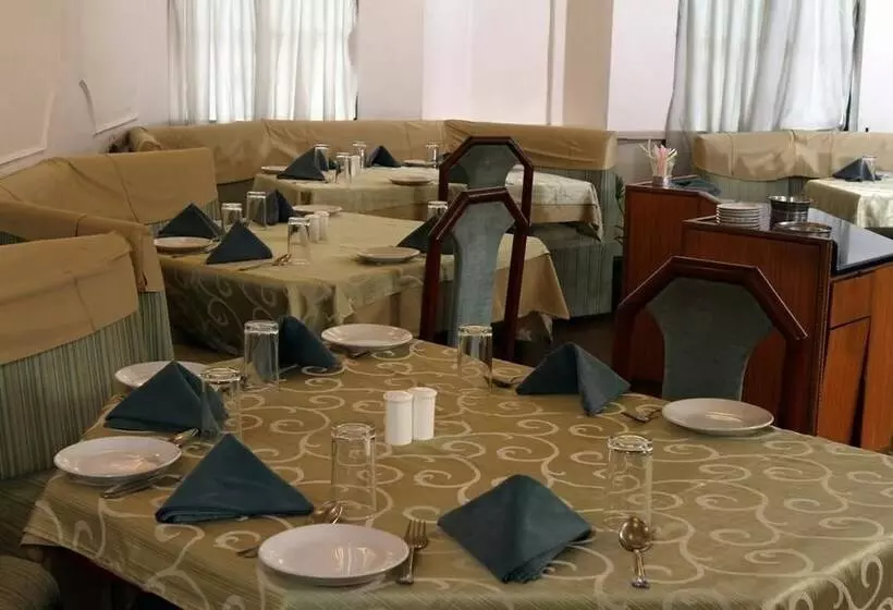 Hotel Maya S Kings Kourt