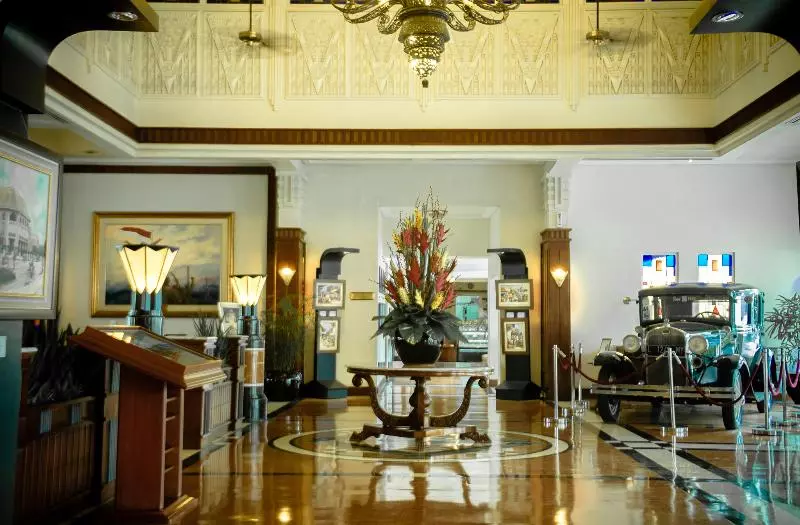 Hotel Majapahit Surabaya Mgallery