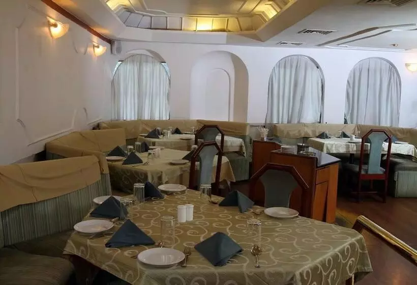 Hotel Maya S Kings Kourt