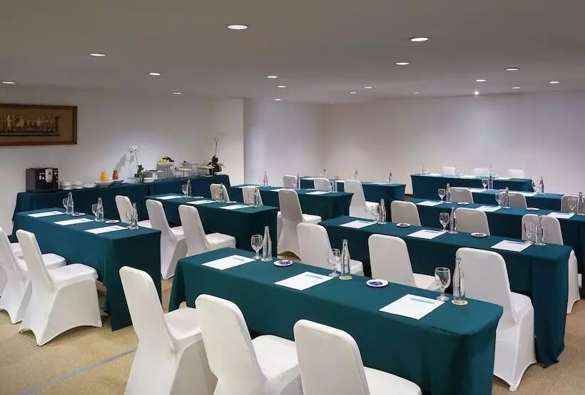 Hotel Sol By Meliá Benoa Bali  All Inclusive