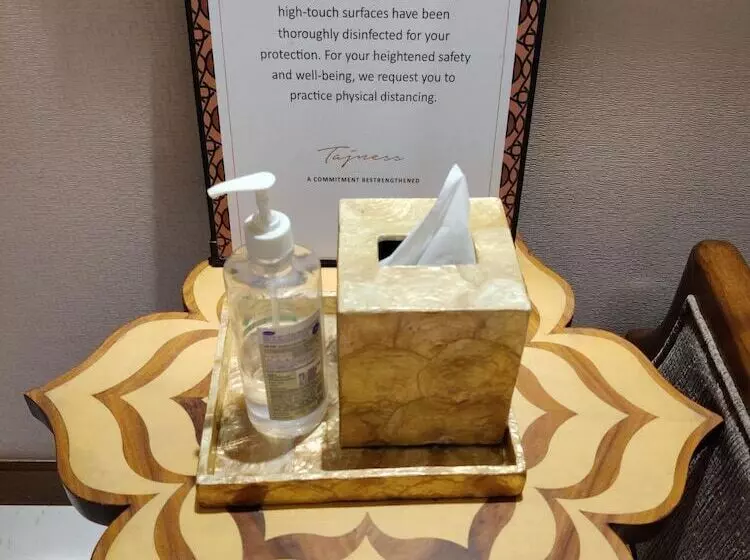 Отель Tajview Agra Ihcl Seleqtions