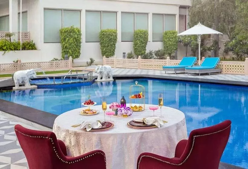 Отель Tajview Agra Ihcl Seleqtions