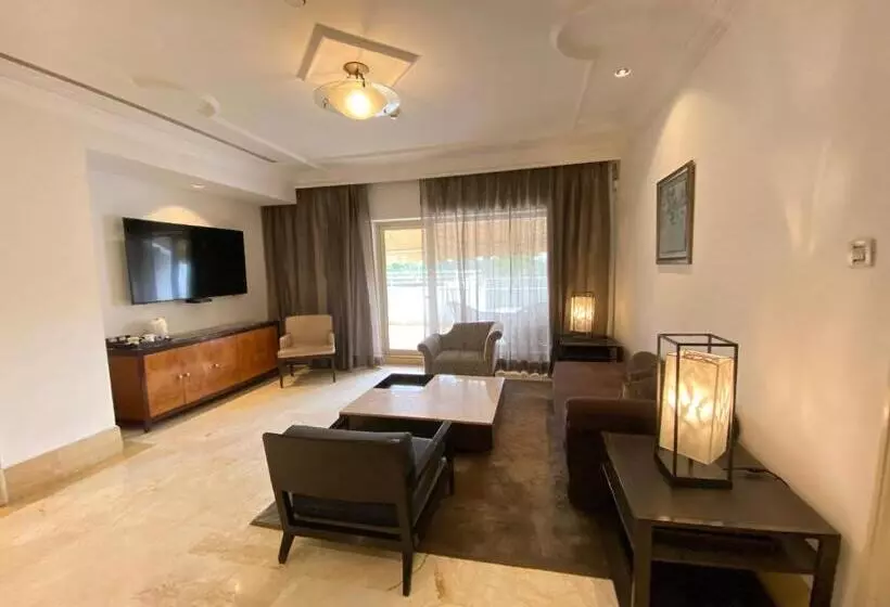 Hotel The Claridges New Delhi