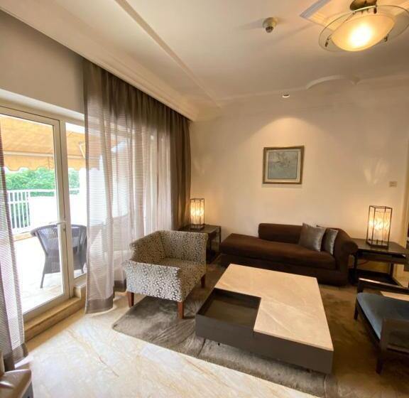 هتل The Claridges New Delhi