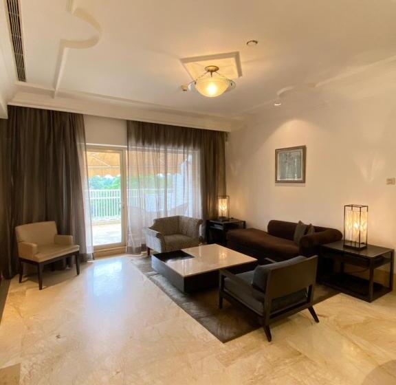 هتل The Claridges New Delhi