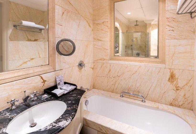 هتل The Claridges New Delhi