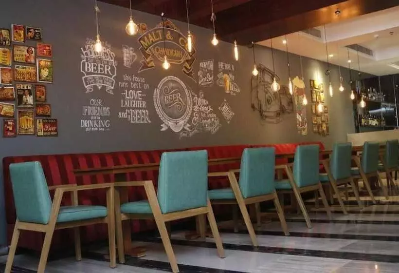 酒店 The Piccadily Chandigarh