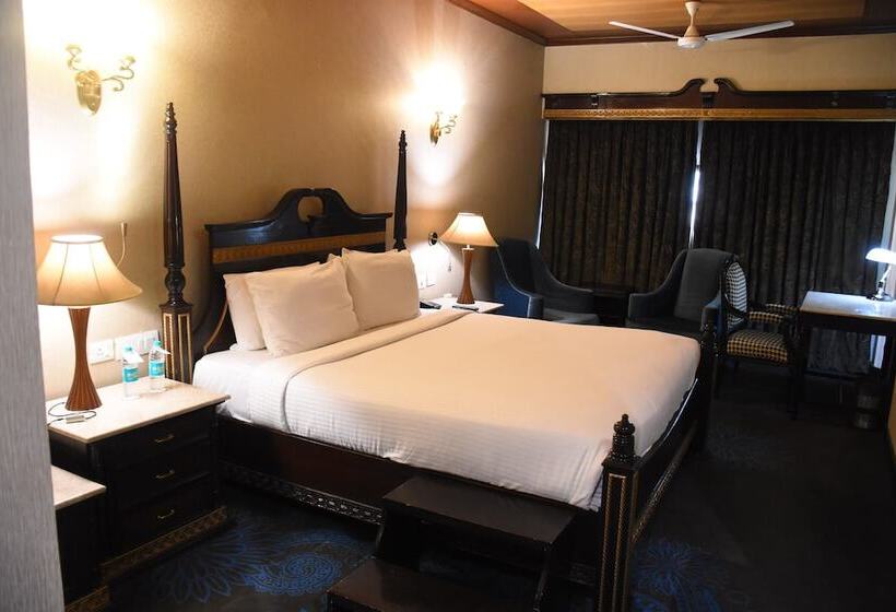 ホテル The Piccadily  Chandigarh