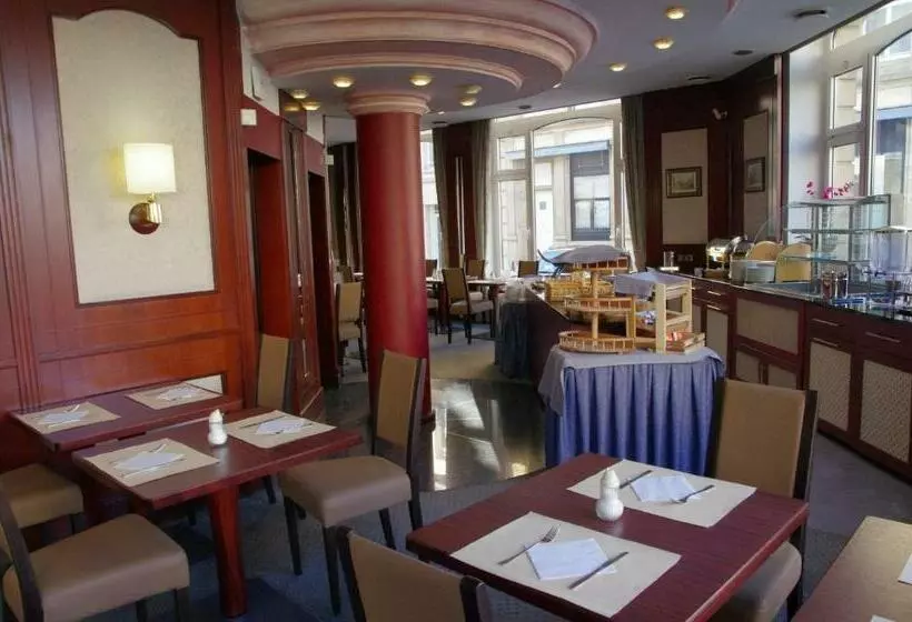 هتل Central Molitor