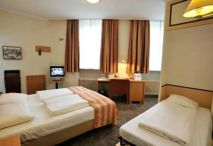 هتل Central Molitor