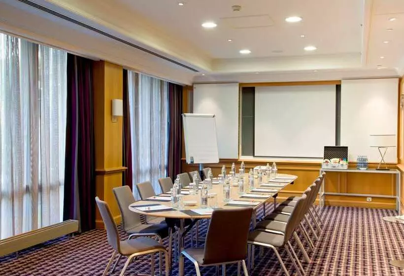 هتل Doubletree By Hilton Luxembourg